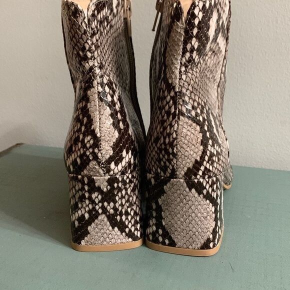 Chinese Laundry Daria snake print ankle boot size 5.5 block heel retro - Picture 4 of 6